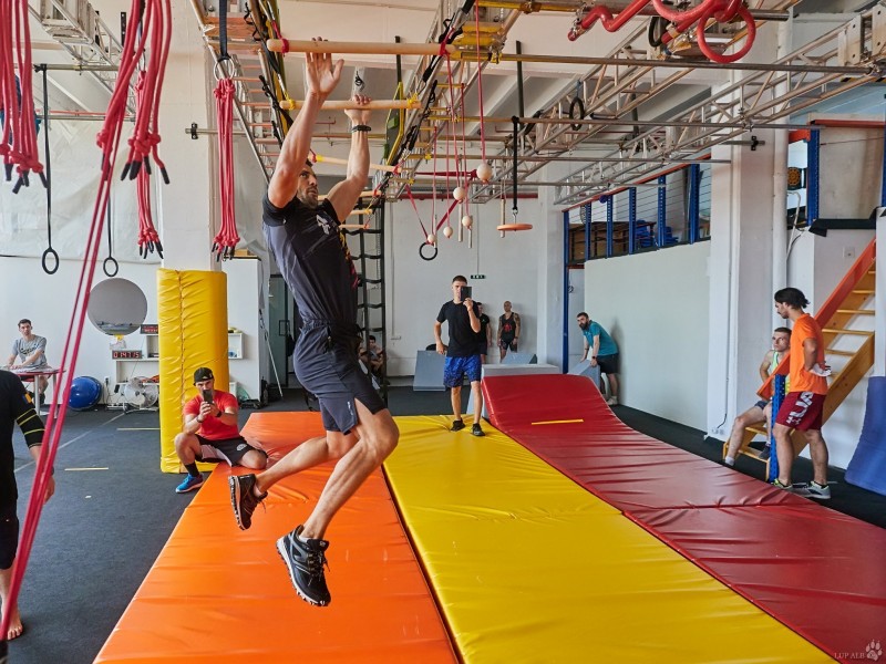 obstacle course indoor adults